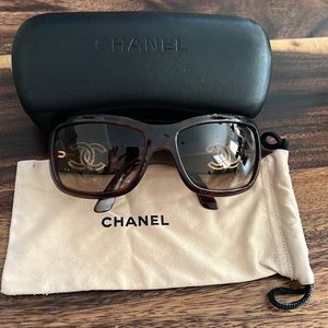 Channel Tortoise Sunglasses